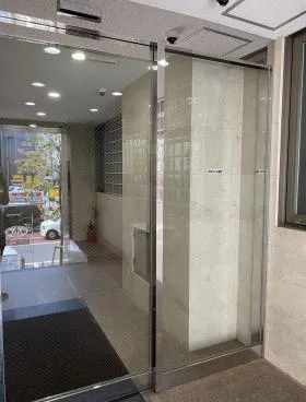 ステージ新橋ビルの外観