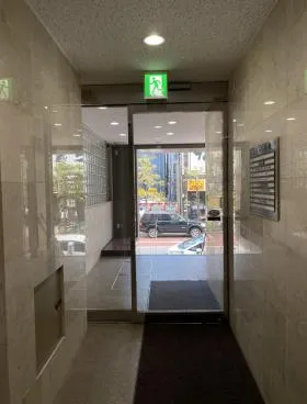 ステージ新橋ビルの外観