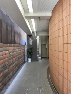 赤レンガ通リビルの外観