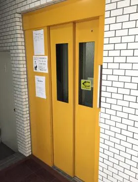 イナホビルの外観