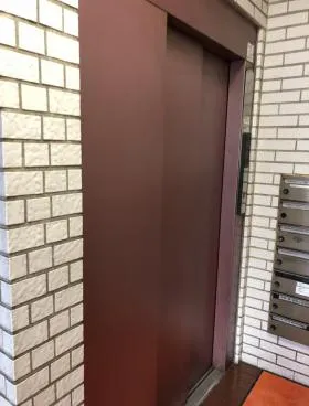 会計ビルの外観