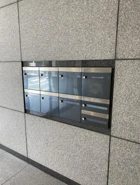 クレインズパークビルの外観