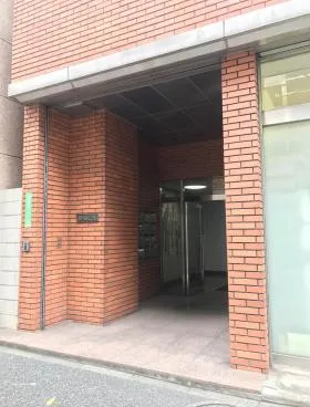 鈴仙ビルの外観