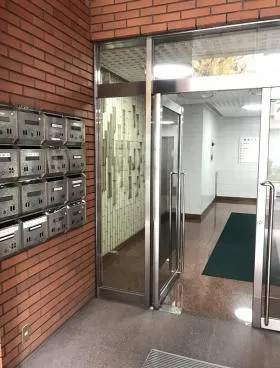 鈴仙ビルの外観