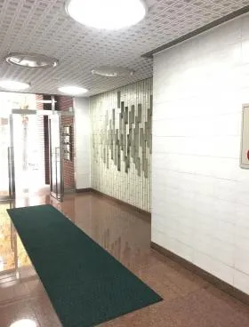 鈴仙ビルの外観