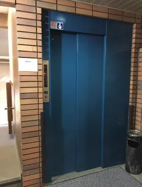 酒井ビルの外観