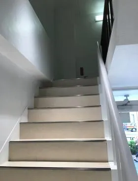 グランデ新橋ビルの外観