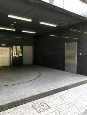 三廣ビルの外観