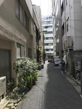 東信ビルの外観