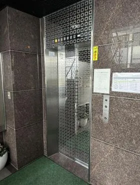 ヴェルデイ新橋ビルの外観