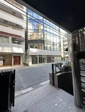 ヴェルデイ新橋ビルの外観