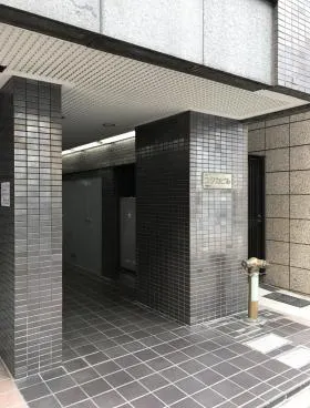 新橋ユタカビルの外観