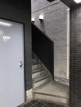 新橋ユタカビルの外観