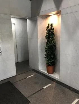 三栄ビルの外観