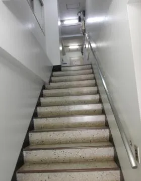 上村ビルの外観