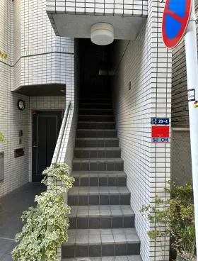 吉岡ビルの外観