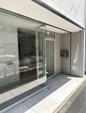 PORT ONE SHIMBASHI(旧:福森)ビルの外観