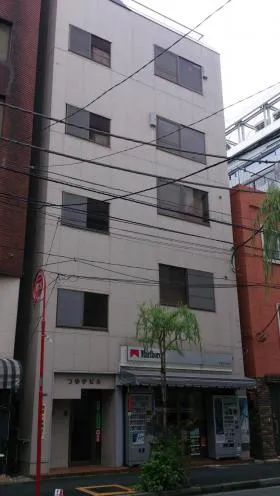つゆきビルの外観