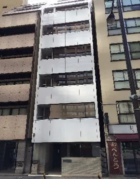 ルート西新橋ビルの外観