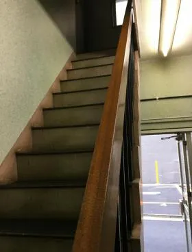 植松ビルの外観