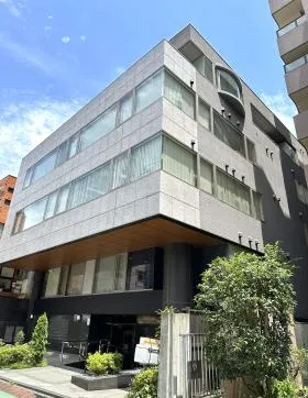 ユニゾ本郷2丁目(旧:太陽館)ビルの外観