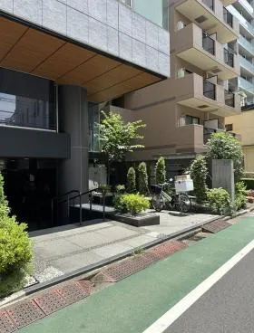 ユニゾ本郷2丁目(旧:太陽館)ビルの外観
