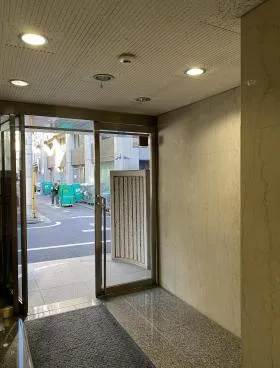 ワカサビルの外観