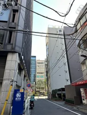 ワカサビルの外観