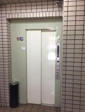 関ビルの外観