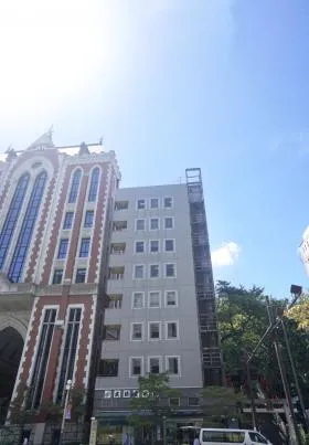 三田東門ビルの外観