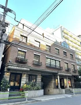 グランデ三田ビルの外観