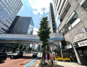 第一京浜沿いを直進する（品川方面）