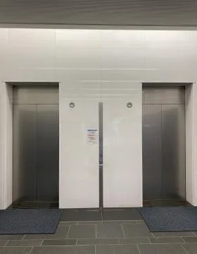 銀座大栄(旧友泉銀座)ビルの外観
