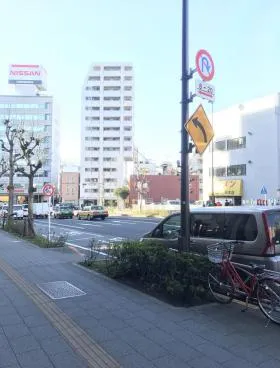 広栄ビルの外観