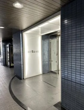 岩本町寿共同ビルの外観