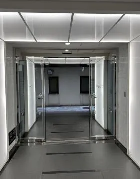 岩本町寿共同ビルの外観