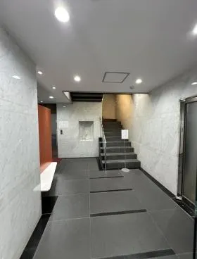 岩本町寿共同ビルの外観