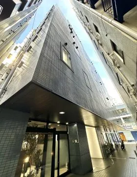 岩本町寿共同ビルの外観