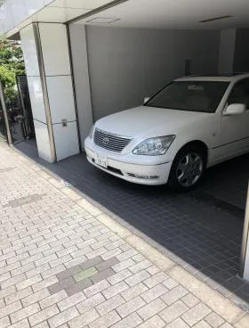 ハタビルの外観