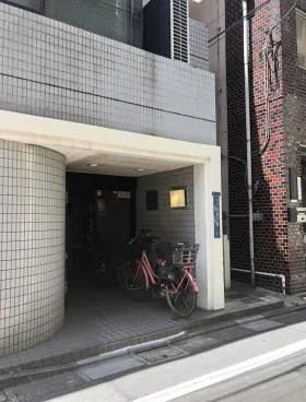 HTビルの外観