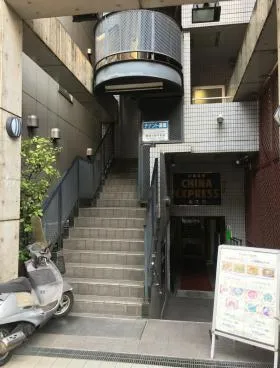 KOWAビルの外観
