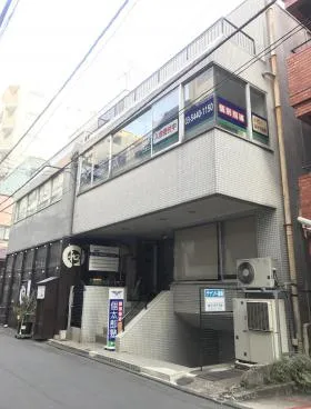 第一KNビルの外観