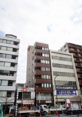 望月ビルの外観