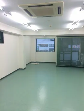 コアビルの外観