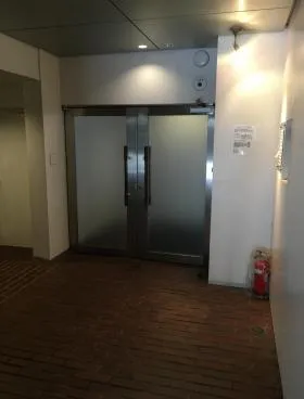 三愛ビル梅館の外観