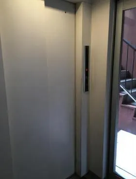 三愛ビル梅館の外観