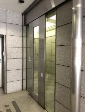 パークウエストビルの外観