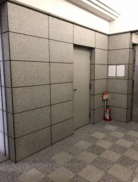 パークウエストビルの外観