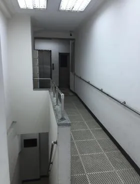 三勝ビルの外観