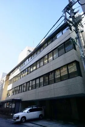 近源ビルの外観